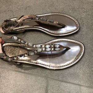 Vince Camuto Thong sandals
